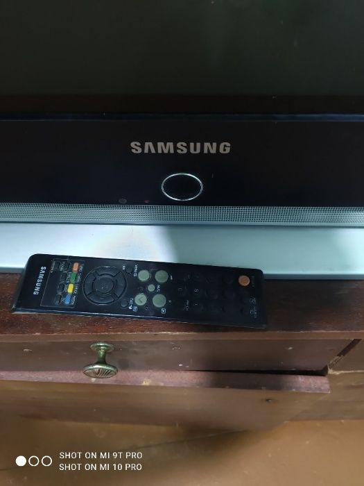 Продается телевизор SAMSUNG.
