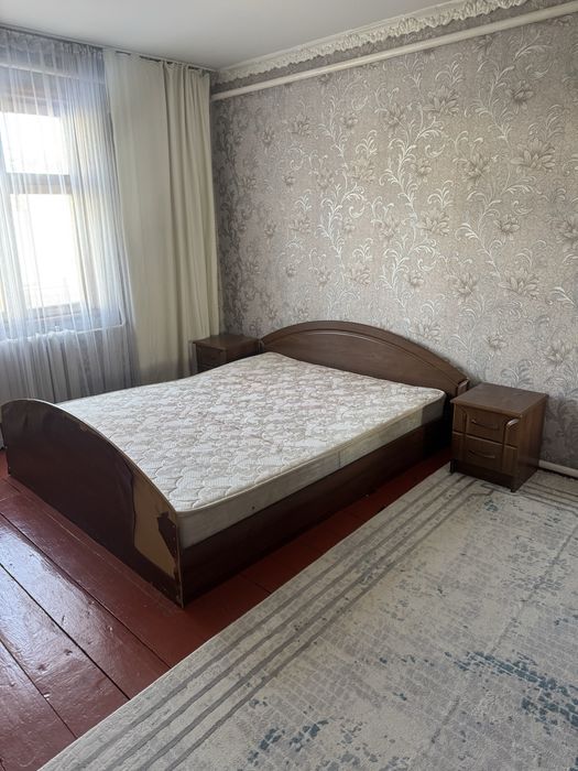 Продам спальный гарнитур