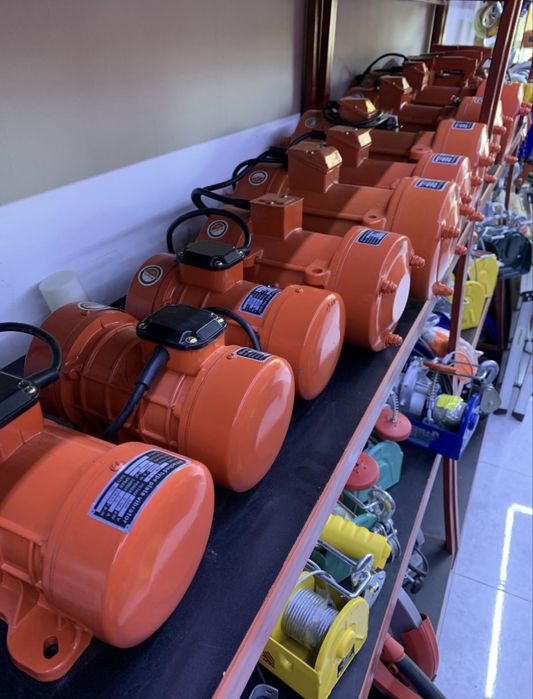Вибратор площадочный 220V,380V от 0,37квт до 3квт