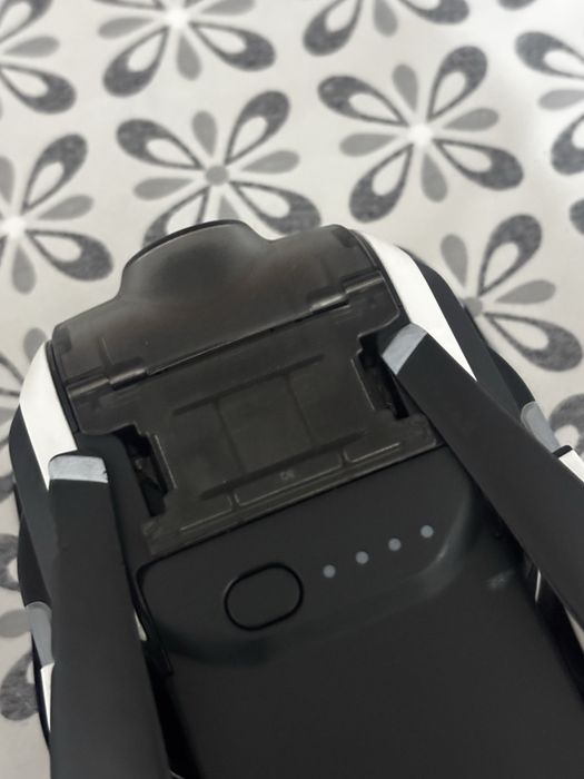 Продам дрон DJI Mavic air 1