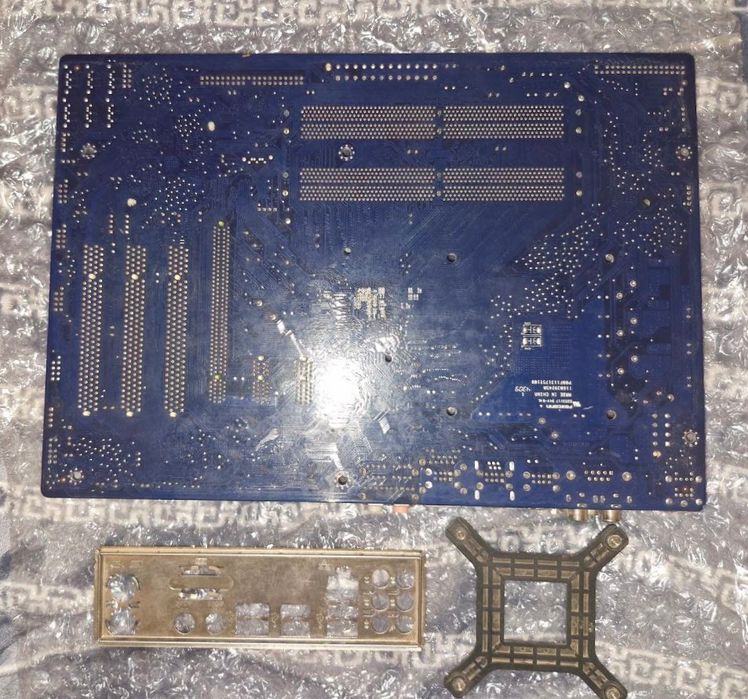 Материнская плата FAXCONN P-43AL 775 сокет, 4 планки DDR2