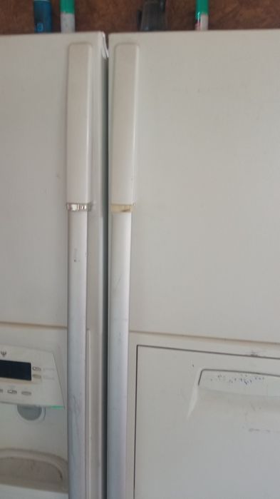 Холодильник белый Daewoo