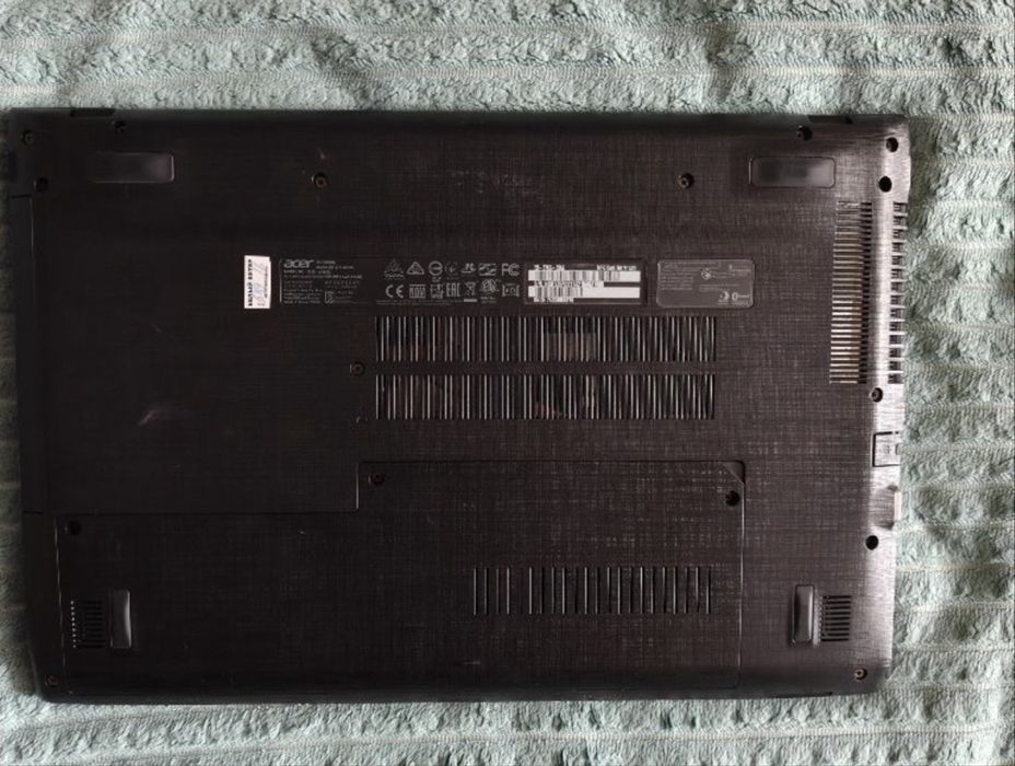 Acer Aspire E 15 E5-576G-55VL