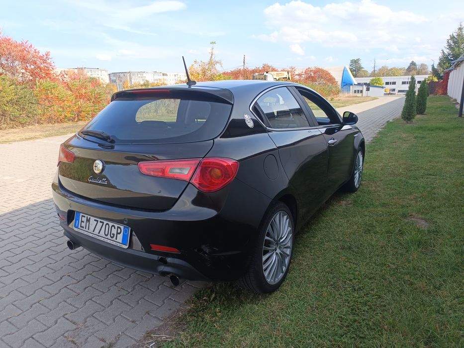 ALFA ROMEO Giulietta 2012 — imagine 2