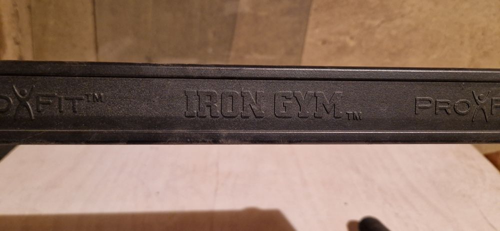 Турник в дверной проем IRON GYM