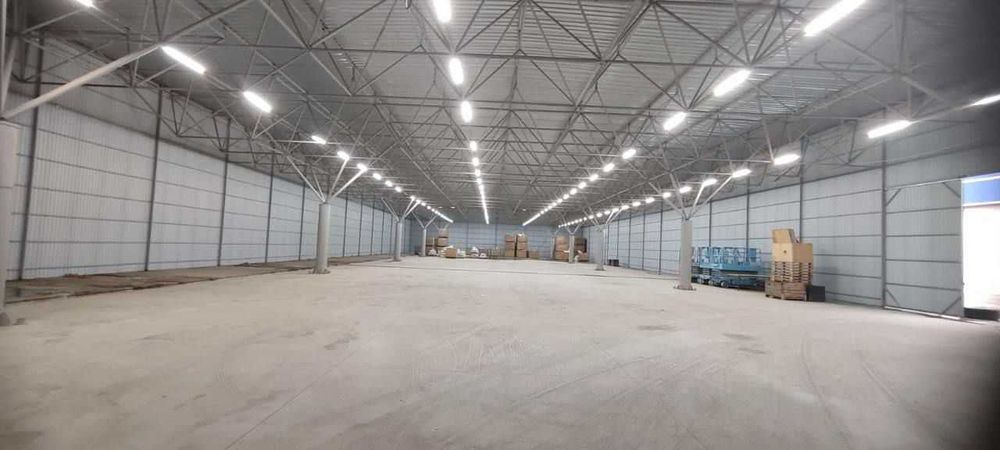 Продаётся 2 га производственная база.