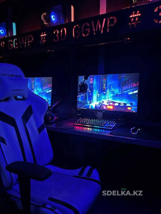 2 компьютерных клуба в центре Алматы