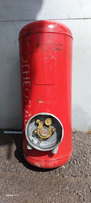 Автомобильный газовый баллон