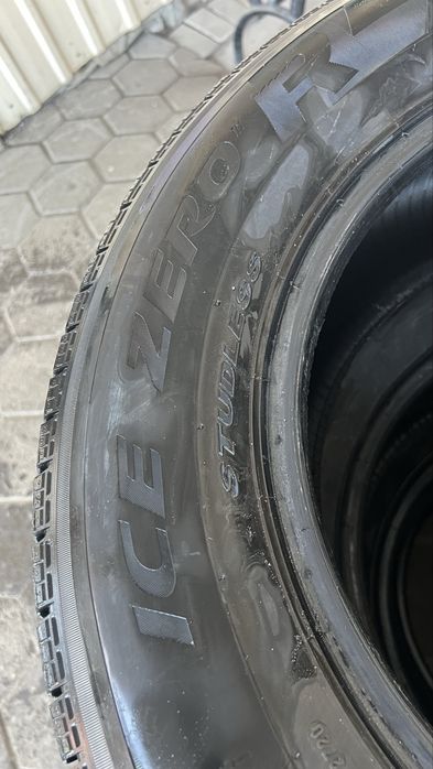 Pirelli ice zero FR
