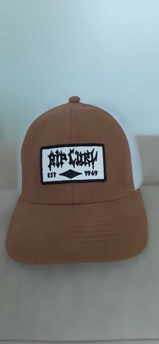 Шапка с козирка Rip curl