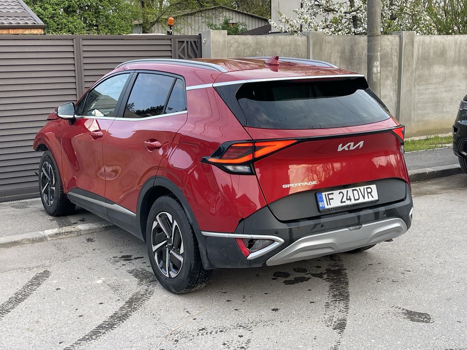 Kia Sportage 1.6Hybrid 4x4 -Usor avariata