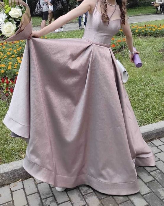 Официална рокля за специални поводи