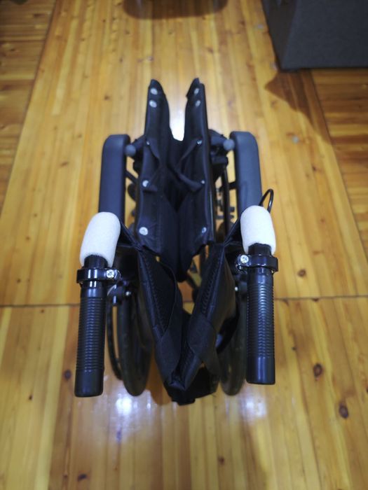 Складная инвалидная кресло-каталка (маленькая)