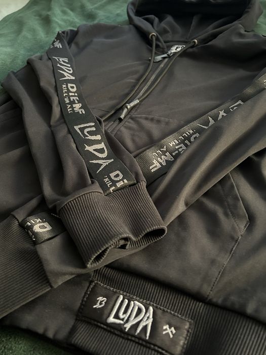 Luda екип рядък