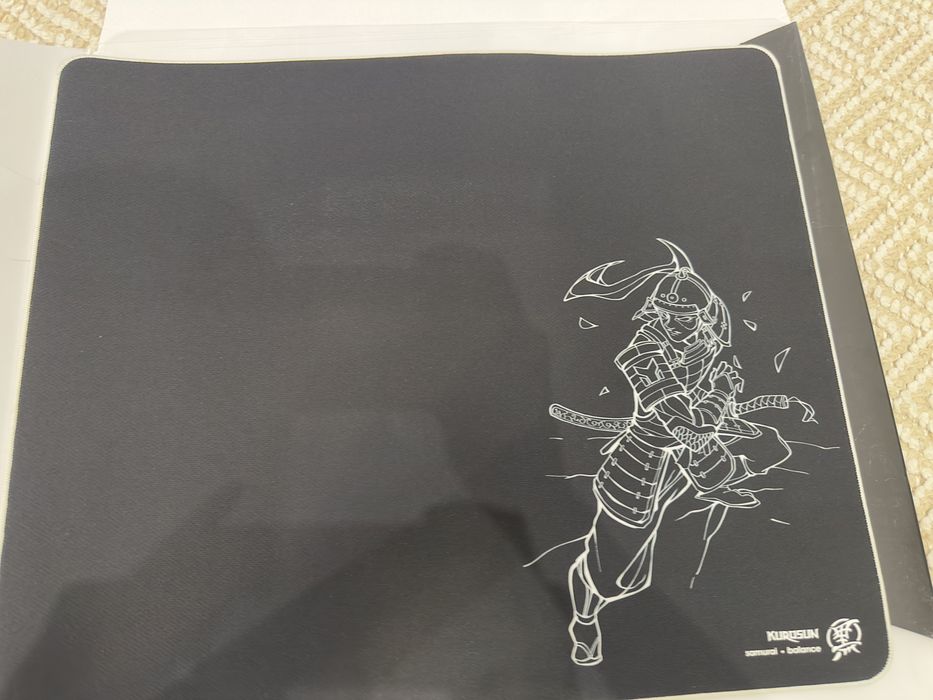 Продам игровой коврик kurosun samurai l