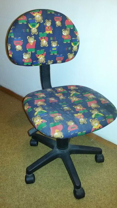 Комплект ученическо бюро, етажерка и стол.