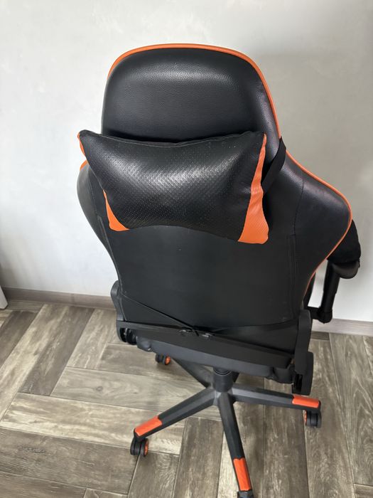 Продам игровое кресло
