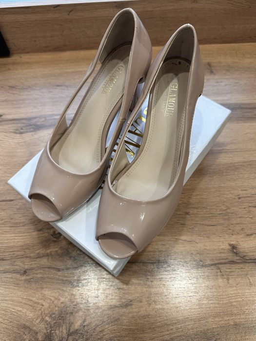 Продаю удобные туфли 37 р