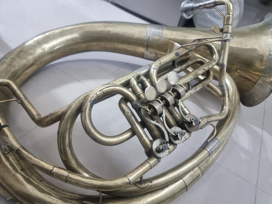 BAS Si Bemol  Karl  MILLER