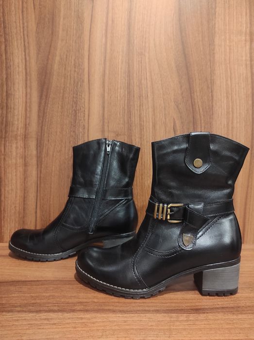 Ghete PIELE îmblănite, mărimea 38.