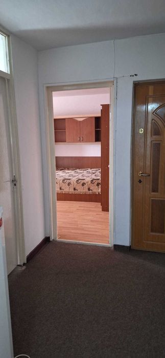 Apartament cu 2 camere,cartier Rovine.