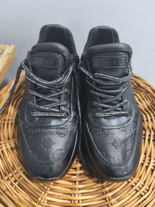 Маратонки на Guess естествена кожа