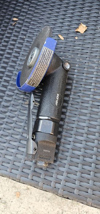 slefuitor orbital si polizor unghiular pe aer