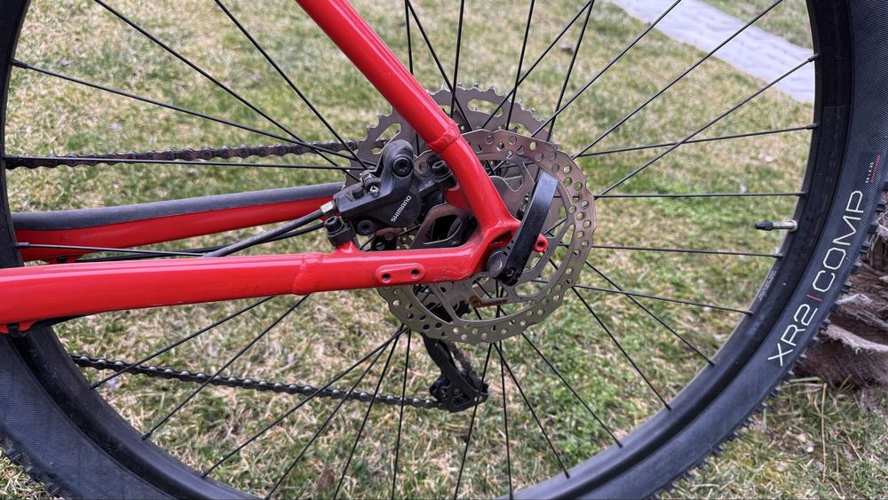 TREK MARLIN 7   2023