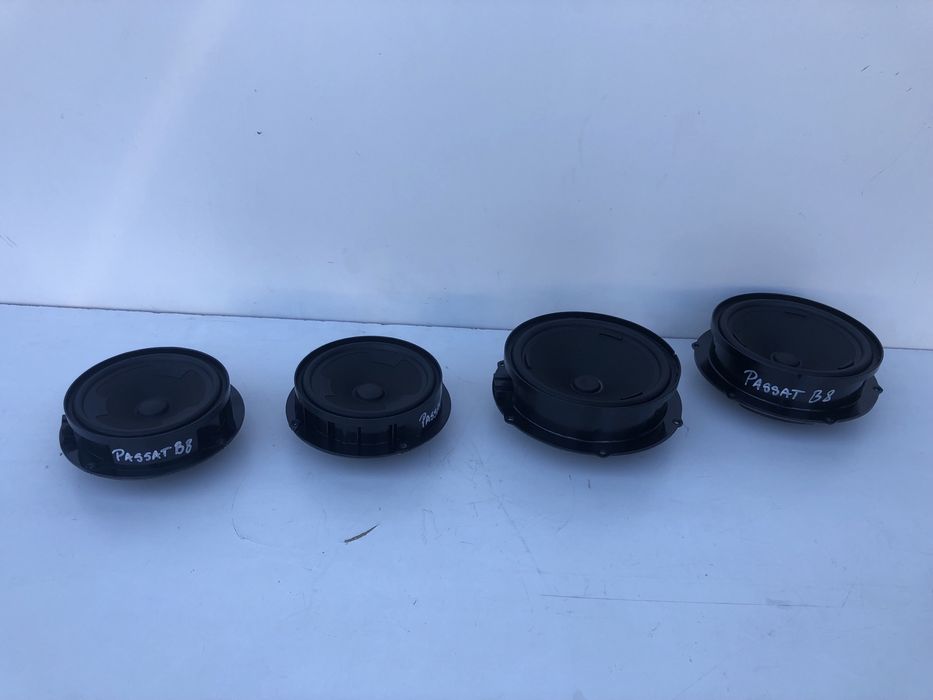 Boxe  st /dr fata / spate Passat B8 2015-2020