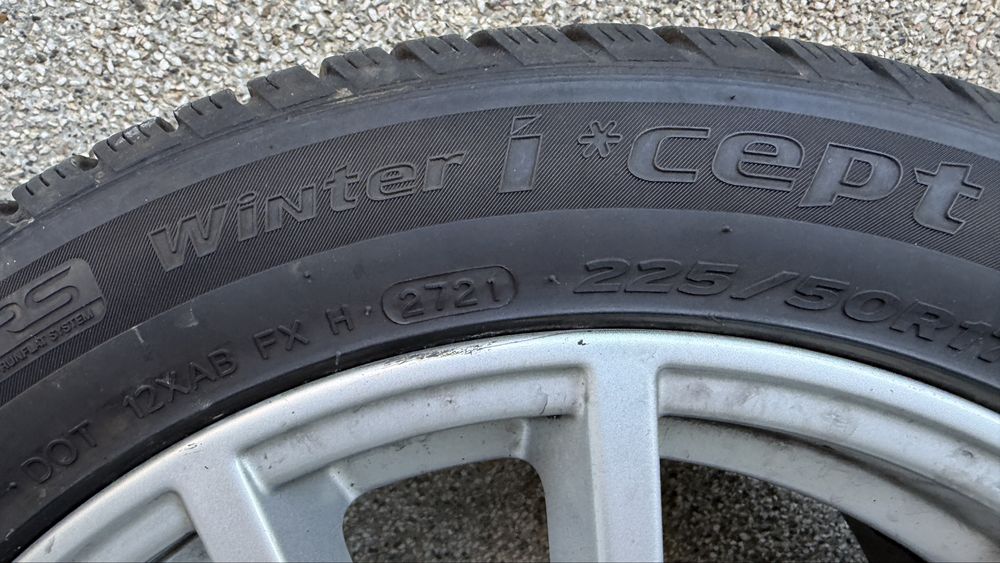 Зимен комплект джанти със зимни гуми Hankoon  Winter i cept 225/50/17 за BMW