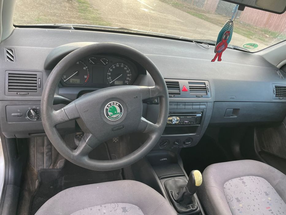 Vând skoda fabia