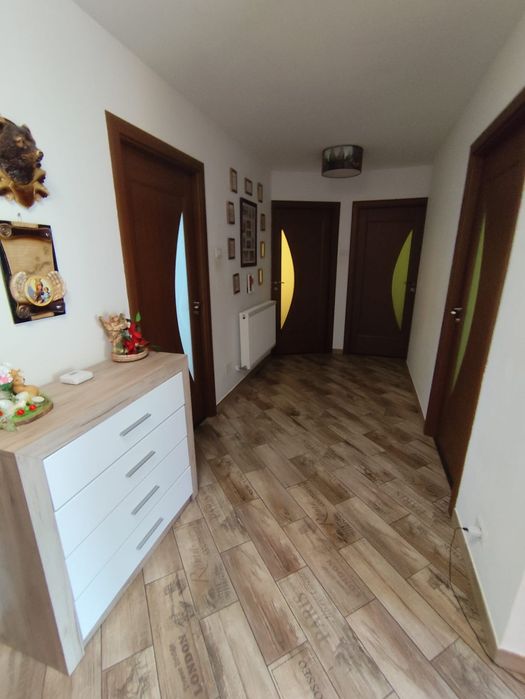 Ofer casa in chirie