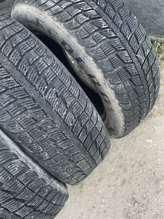Продам камплек резины на 17