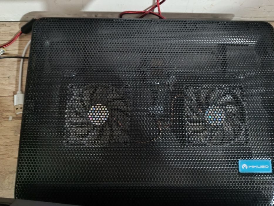 Srochno! Notbouk w ishlamidi noutda klaviatura v podarok i kuller