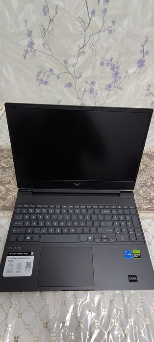 HP Victus new yengi