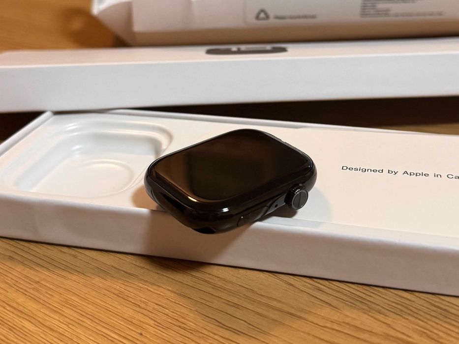 Apple Watch Series 10 46mm - Jet Black / Rose Gold / Silver