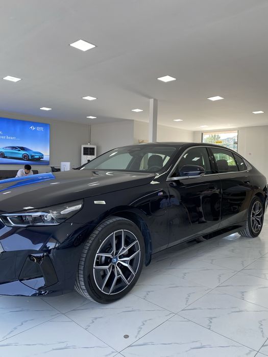 BMW i5, 40LM sport