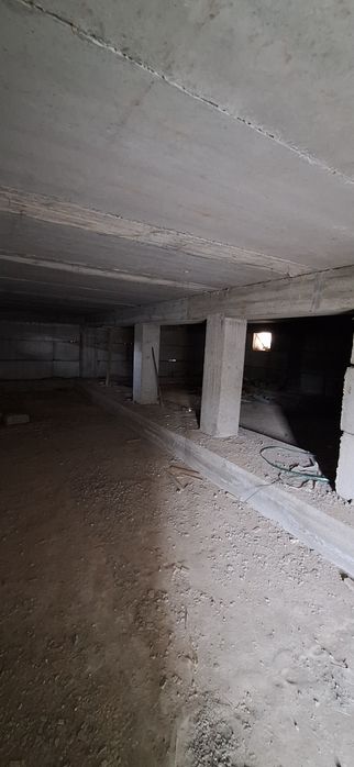 Бухоро 2 этажлик кв 300 $ доллордан Участка сотилади 2 + падвал