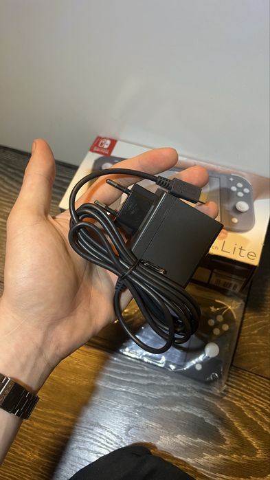 Конзола Nintendo Switch lite С ГАРАНЦИЯ