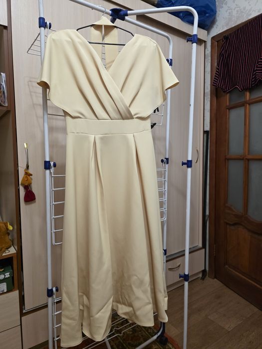 Продам новое платье