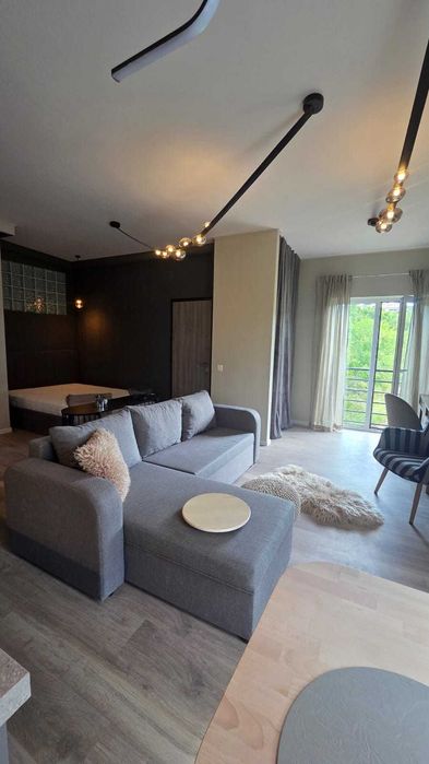 Studio premium de închiriat, 40 mp, Etaj 1, grădină privată și parcare, Europa