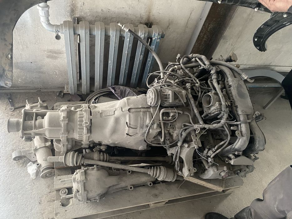 Продам матор в зборе от субару 2,5