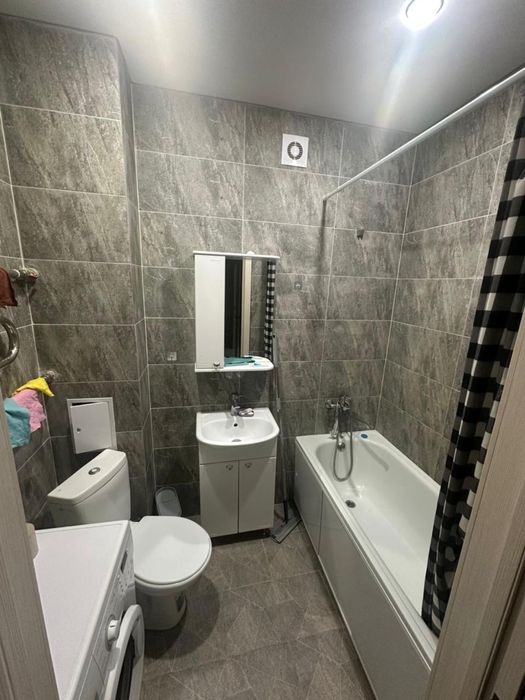 Ищем на подселение девушку