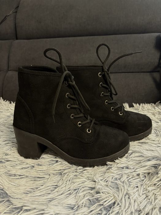 Botine elegante cu toc mic