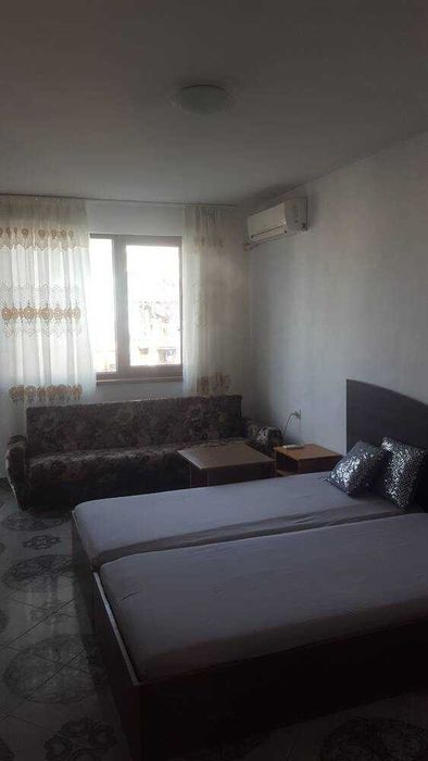 Дава се под наем Тристаен апартамент в Бургас, Център - 120 кв.м за 510 € - Снимка #3