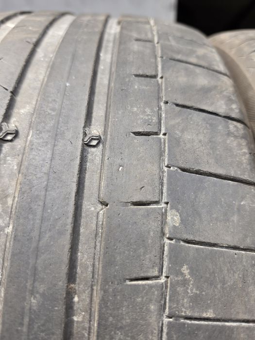 4 бр. летни гуми 255/40/20 Continental  AO DOT 4122 2x4,5 mm 2x3,5-4,5 mm