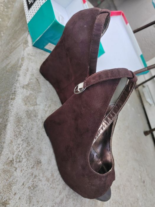 Sandale din piele întoarsă ecologica cu toc ortopedic