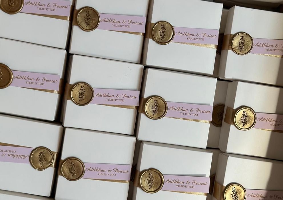 Бонбоньерки, тойбастар