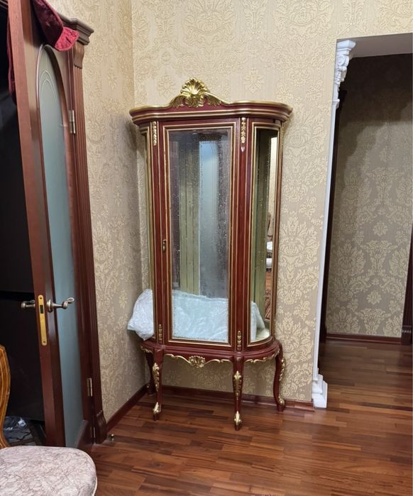 Сервант дерево, под реставрацию