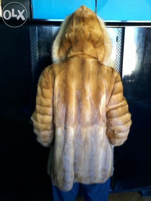 OFERTA !Haina nurca ( vizon )cu garnitura vulpe polara